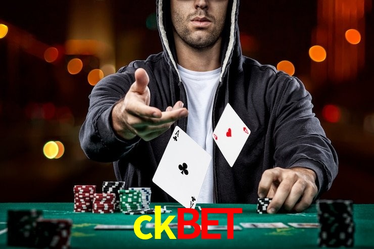 Comparação APP mobile vs versão web da ckbet